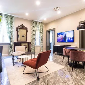 https://martini-suite.italymilanhotels.net